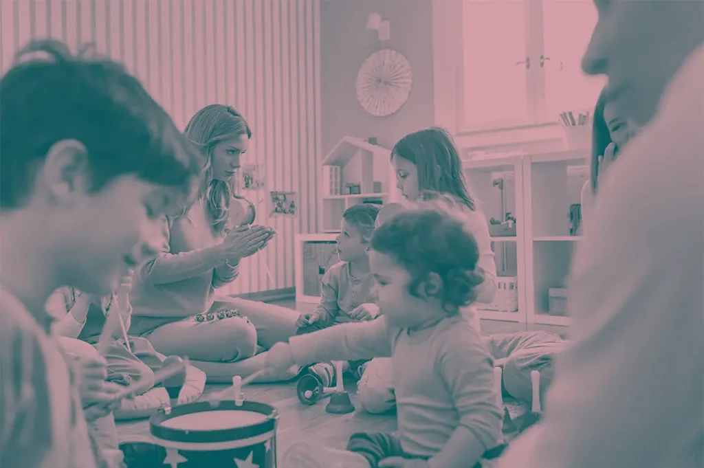 Recruter en petite enfance devient un casse-tête… et si la solution était là ?